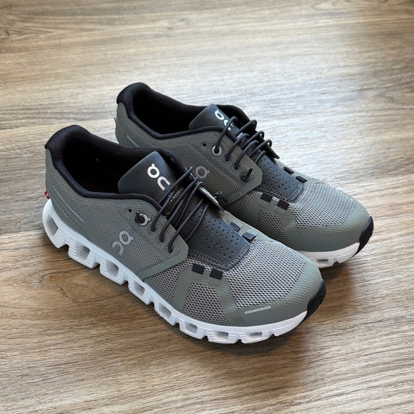 On Running Shoes - On Running women’s Athletic Shoes in greenish grey